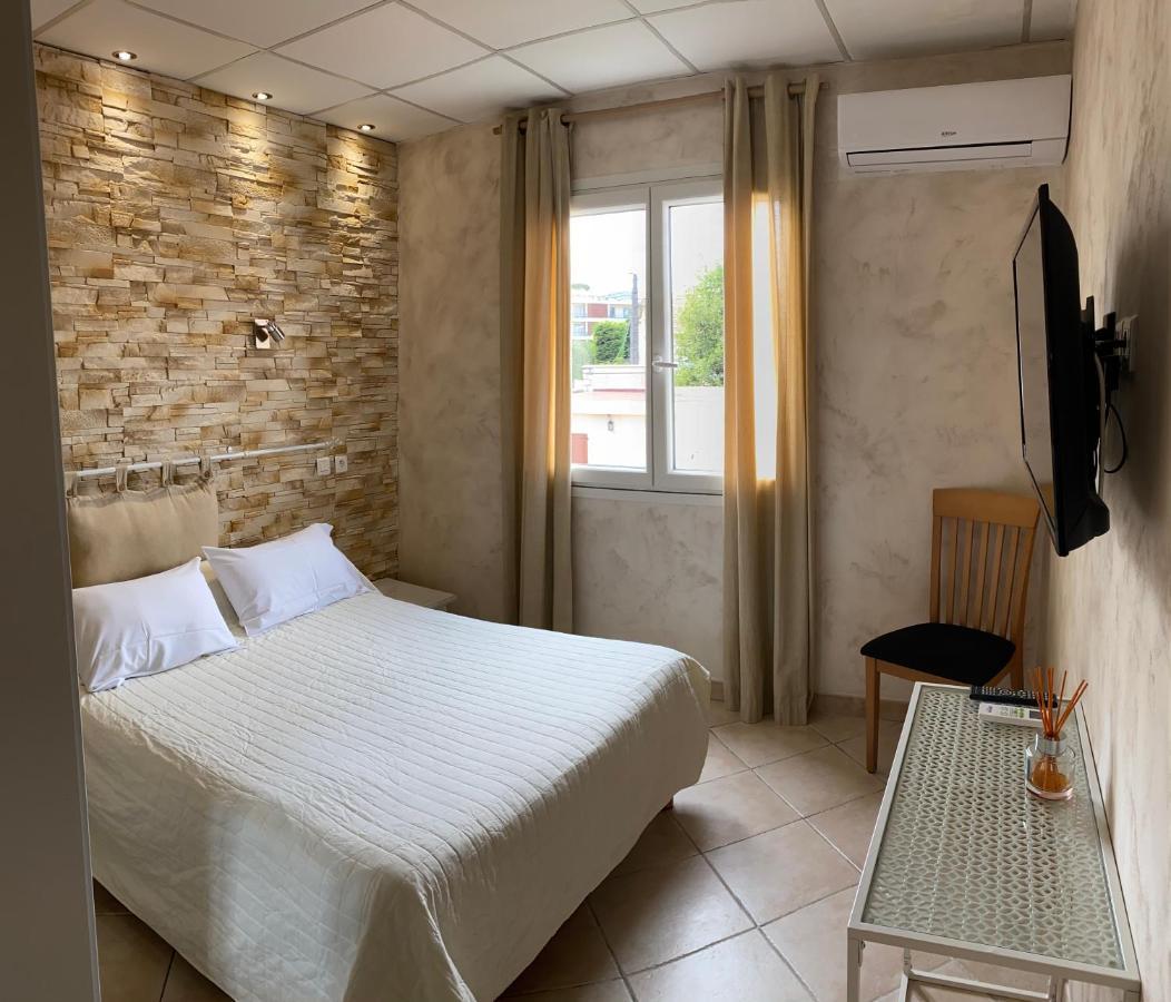 Hotel Le Derby Cagnes-sur-Mer Eksteriør billede