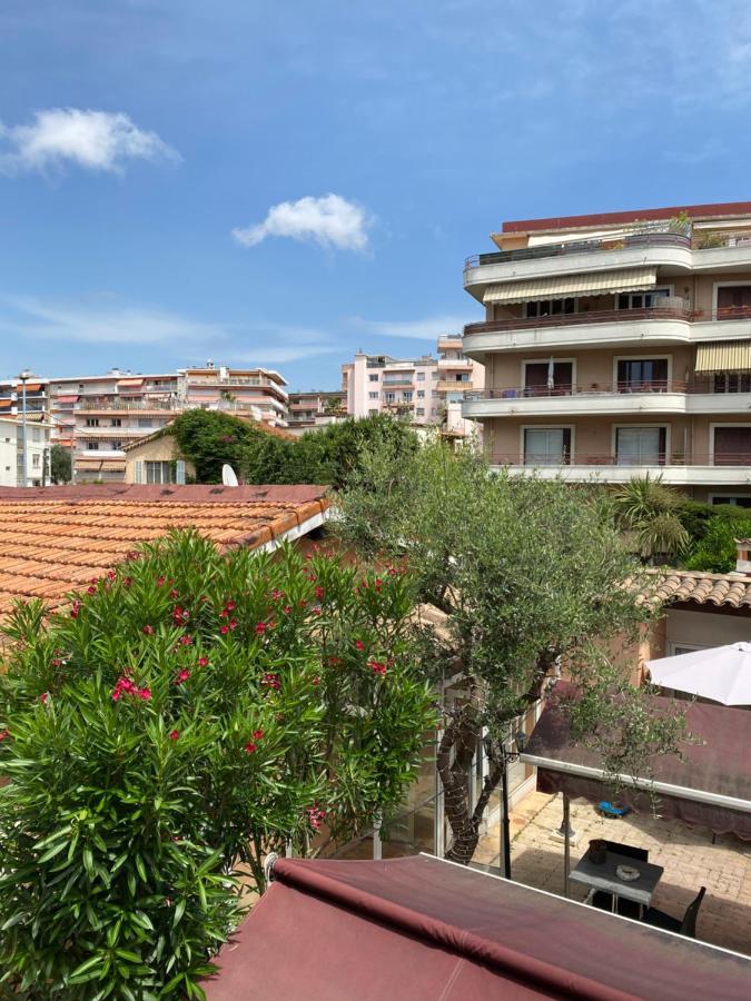 Hotel Le Derby Cagnes-sur-Mer Eksteriør billede