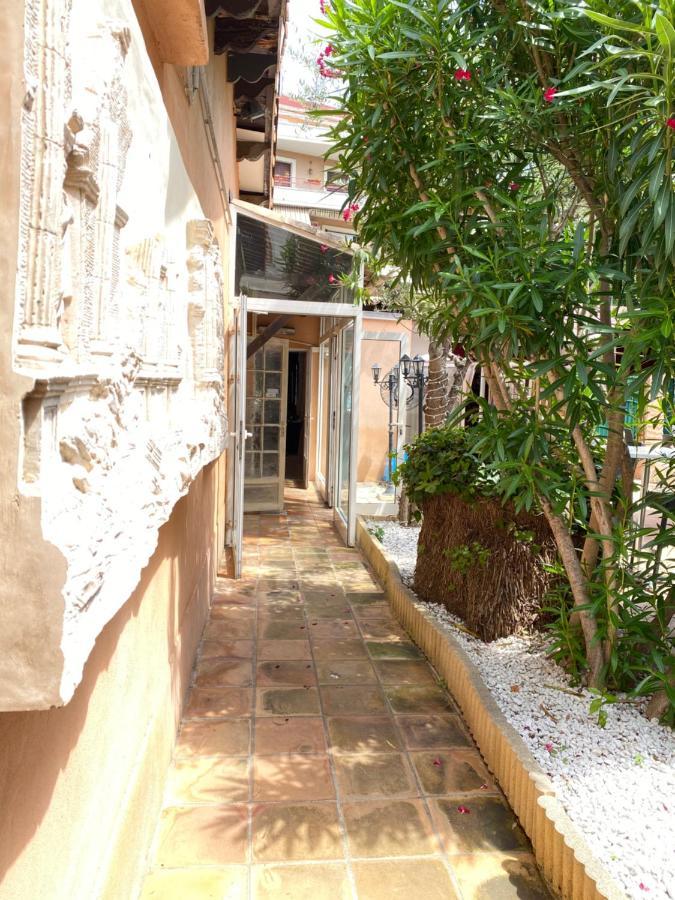 Hotel Le Derby Cagnes-sur-Mer Eksteriør billede
