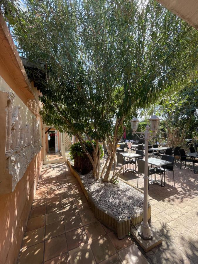 Hotel Le Derby Cagnes-sur-Mer Eksteriør billede