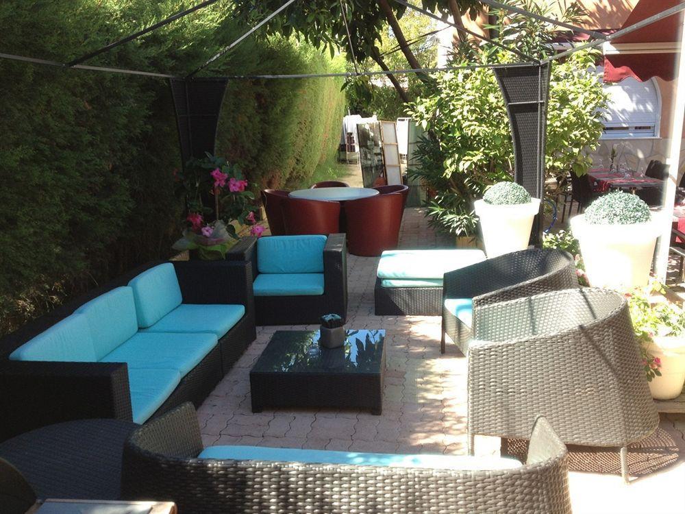 Hotel Le Derby Cagnes-sur-Mer Eksteriør billede