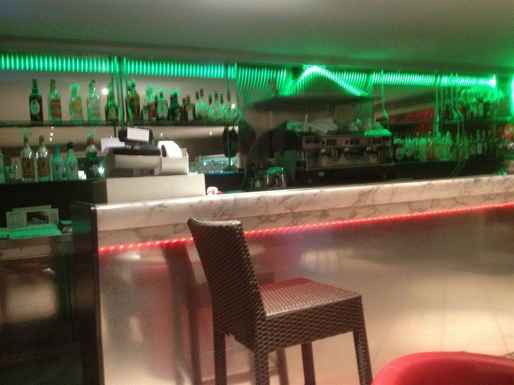 Hotel Le Derby Cagnes-sur-Mer Eksteriør billede