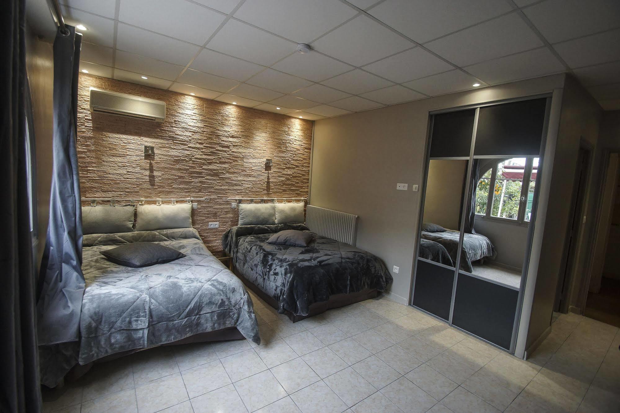 Hotel Le Derby Cagnes-sur-Mer Eksteriør billede